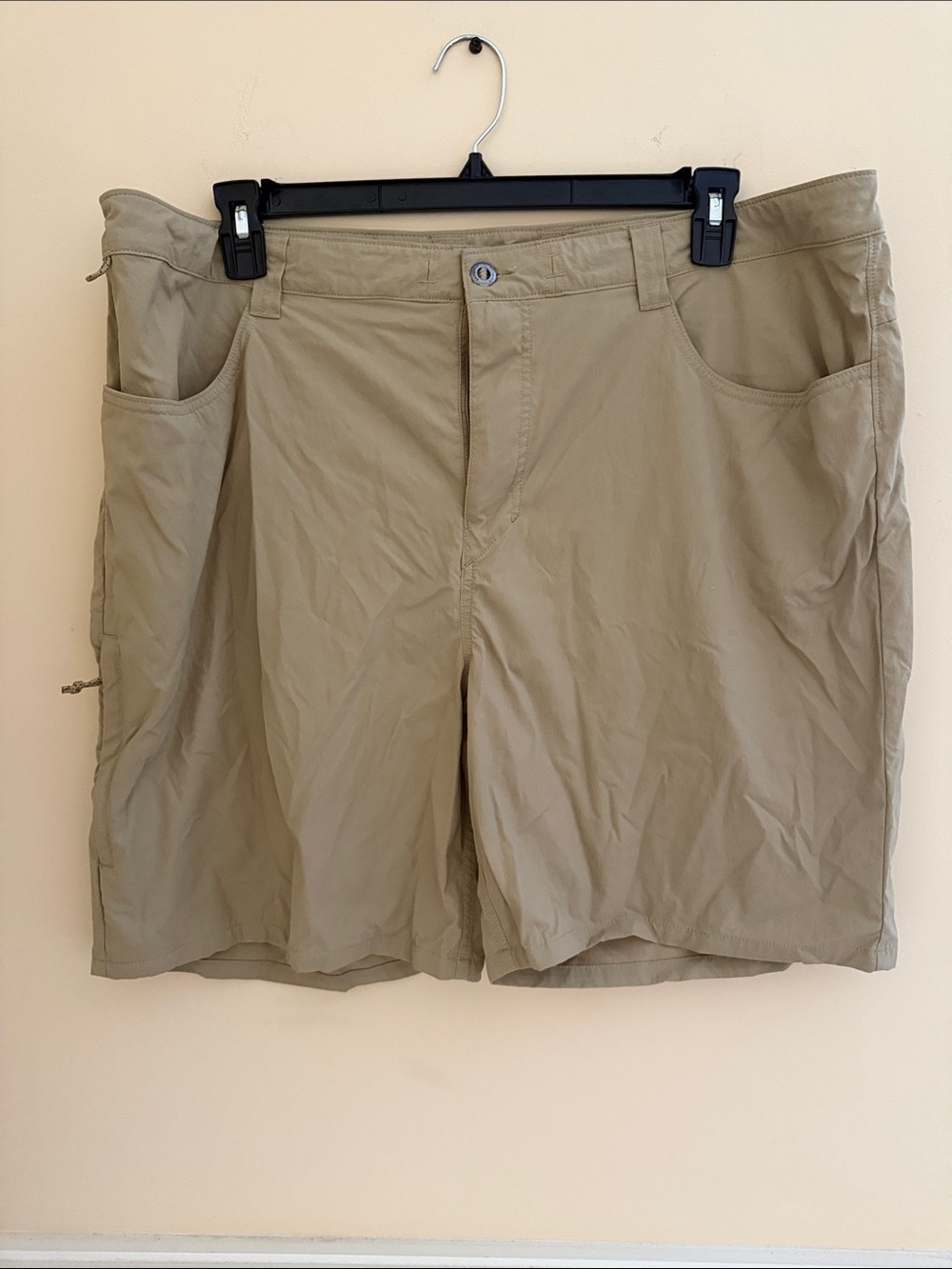 Patagonia Men's Tan Cargo Shorts Size 42